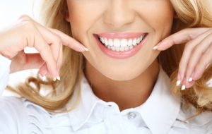 Improve self-image and quality of life by beautifying your teeth and gums. Learn how  Arcadia cosmetic dentist, Dr. Kenneth J. Canzoneri, makes over smiles.